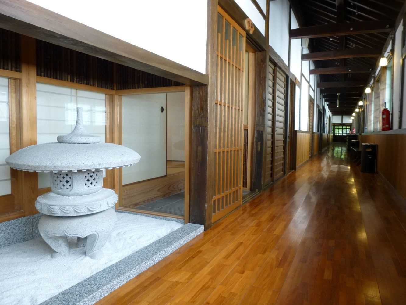 ビレッジハウス仁吾川廊下